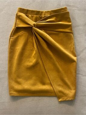 iris Mustard Knot-Front Pencil Skirt